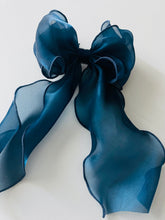 Load image into Gallery viewer, The Gulf Double Bow Barrette: Navy
