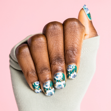 Load image into Gallery viewer, Mikayla&#39;s Teal Romance Short Round - Nail Dashes
