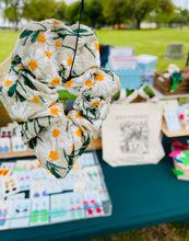 Load image into Gallery viewer, Oversized Embroidered Daisy Scrunchie
