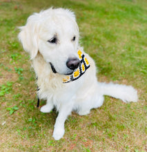 Load image into Gallery viewer, Crochet Smiley Bandana Tie
